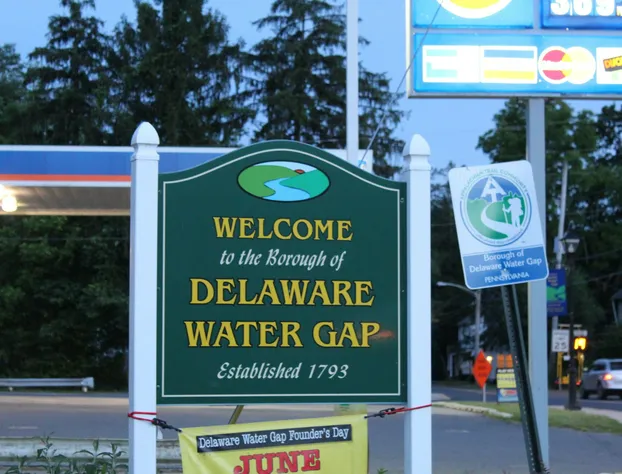 Rodeway Inn And Suites Stroudsburg - Poconos hotel detail image 1