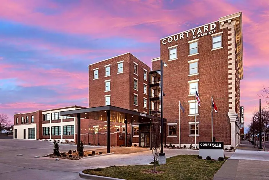 Courtyard by Marriott Cape Girardeau Downtown hotel hero