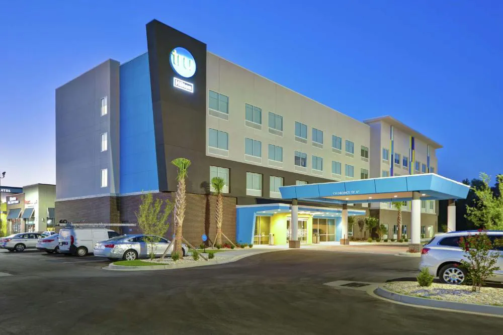 Tru by Hilton Sumter hotel hero