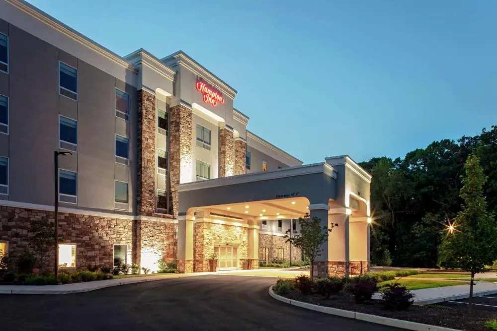 Hampton Inn Cranbury hotel hero