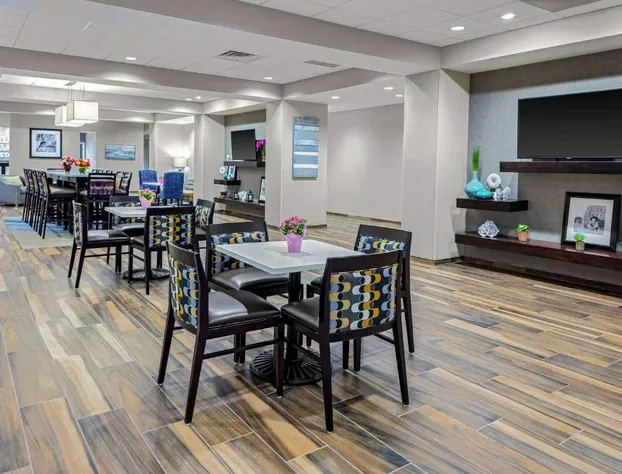 Hampton Inn Cranbury hotel detail image 4