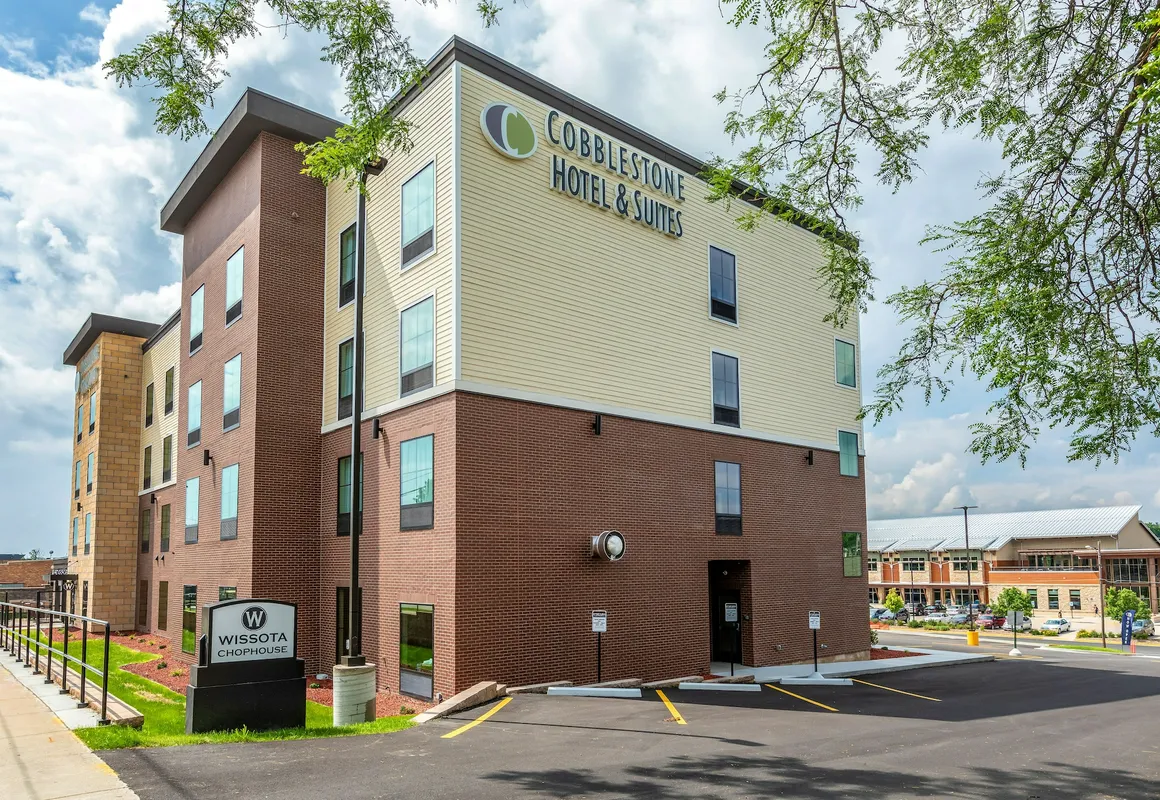 Cobblestone Hotel & Suites - Hartford hotel hero