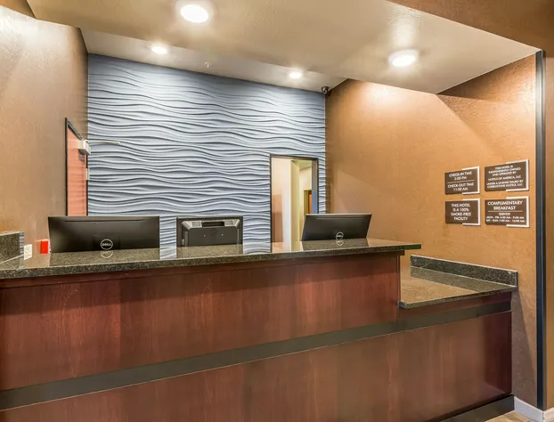 Cobblestone Hotel & Suites - Hartford hotel detail image 1