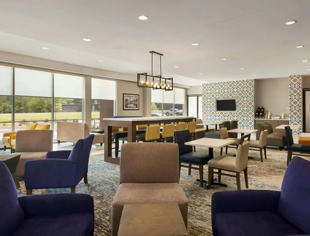 La Quinta Inn & Suites by Wyndham Rock Hill hotel detail image 2