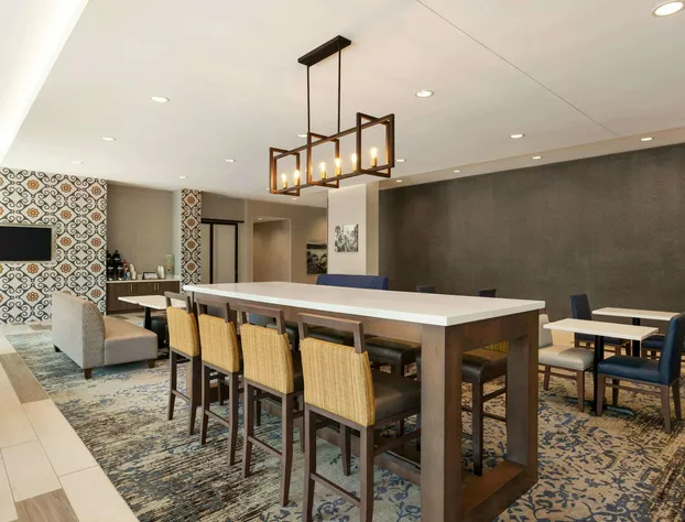 La Quinta Inn & Suites by Wyndham Rock Hill hotel detail image 4