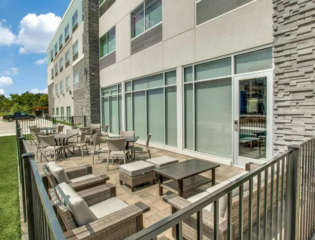 Holiday Inn Express & Suites Denton South by IHG hotel detail image 2