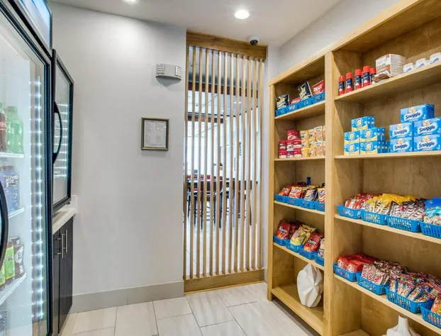 Holiday Inn Express & Suites Denton South by IHG hotel detail image 4