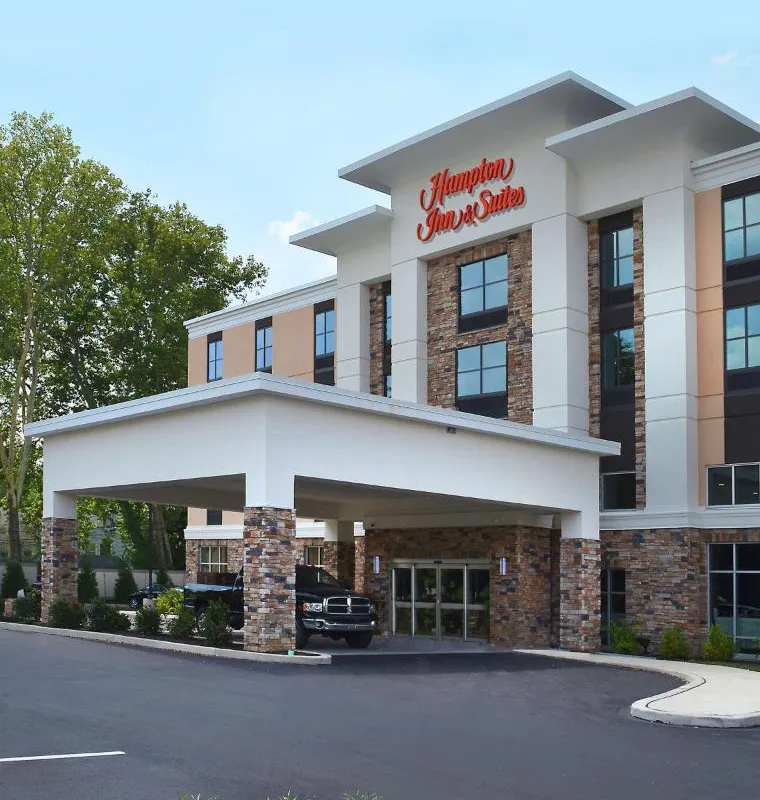 Hampton Inn & Suites Philadelphia/Media hotel hero