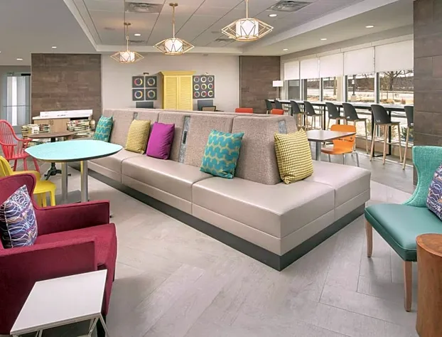 Home2 Suites by Hilton Edison hotel detail image 2