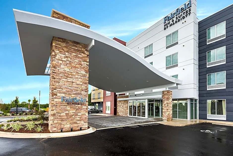 Fairfield Inn & Suites by Marriott Crestview hotel hero
