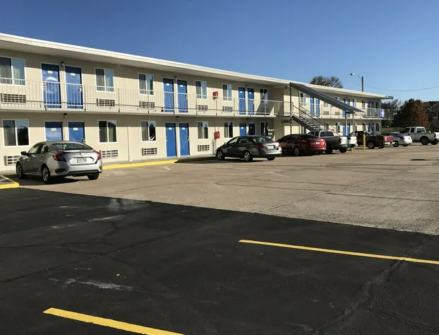 Motel 6 Alma, AR hotel detail image 1