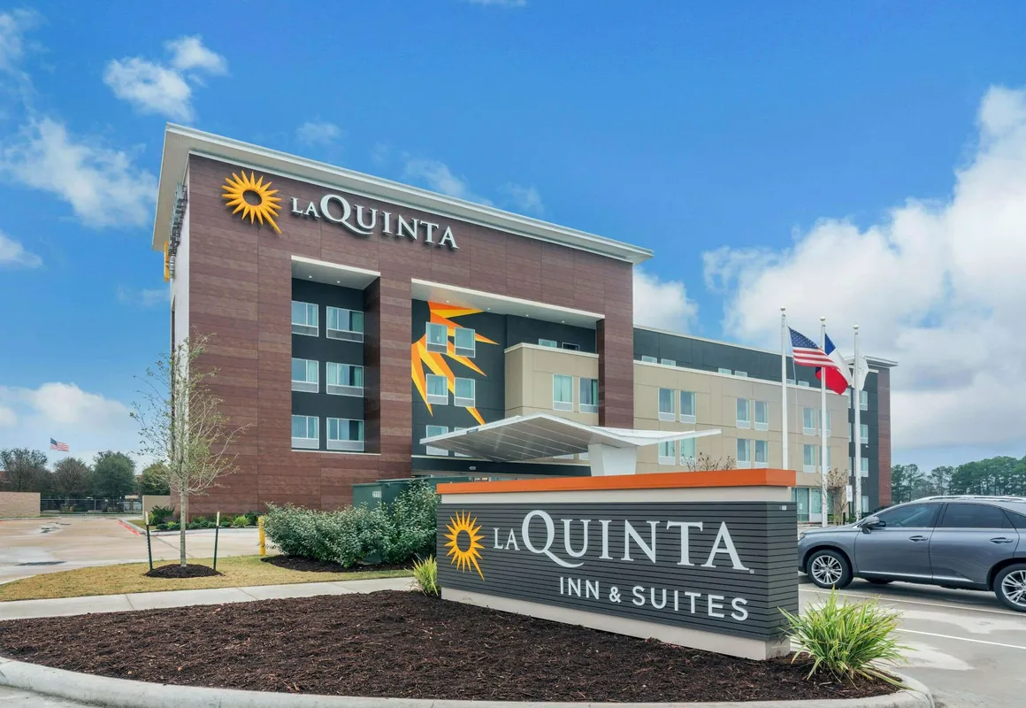 La Quinta Inn and Suites by Wyndham Houston Spring South hotel hero