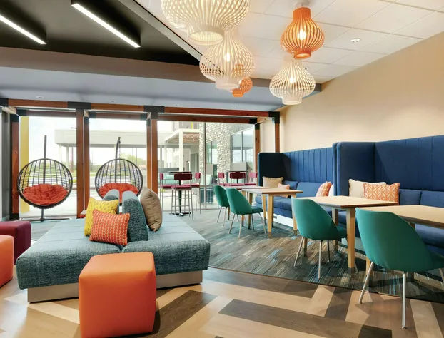 Tru by Hilton Williamsville Buffalo Airport hotel detail image 4