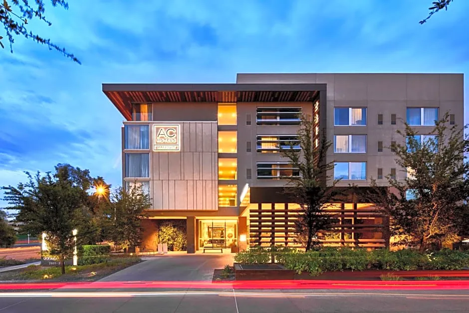 AC Hotel by Marriott Phoenix Biltmore hotel hero