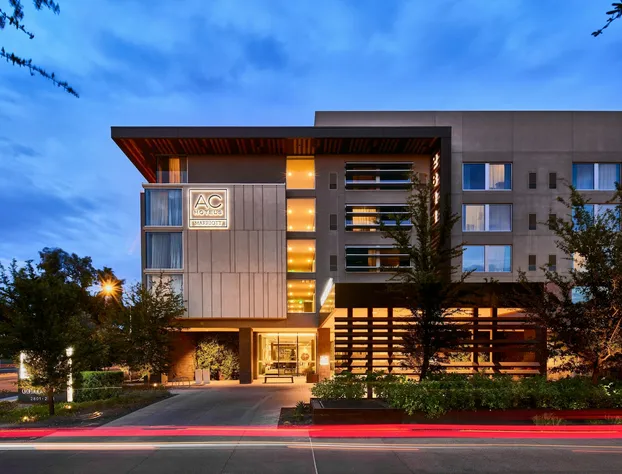 AC Hotel by Marriott Phoenix Biltmore hotel detail image 1