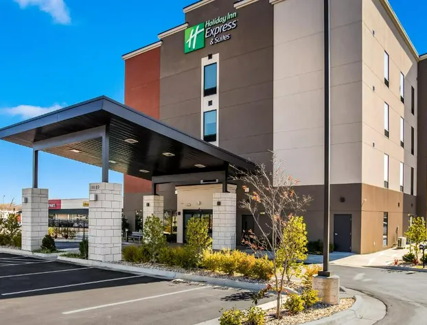 Holiday Inn Express & Suites Tulsa East - Catoosa by IHG hotel detail image 1