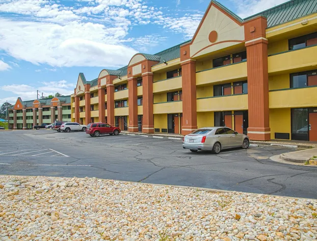 MyHomes Macon North Long Stay By SilverKey hotel detail image 1