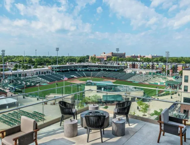 Hampton Inn & Suites Fort Wayne Downtown hotel detail image 3