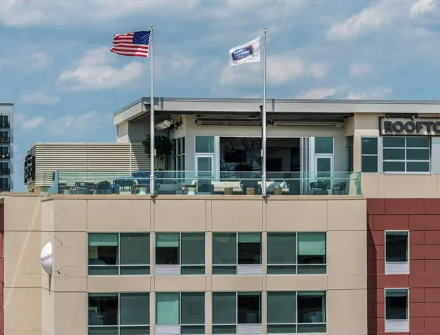 Hampton Inn & Suites Fort Wayne Downtown hotel detail image 2