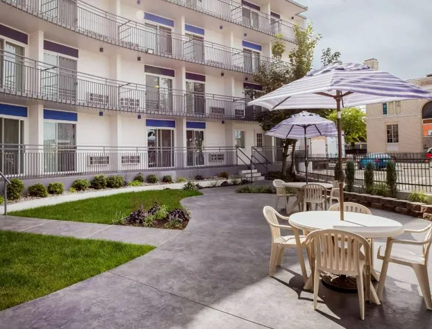 Baymont by Wyndham Spokane hotel detail image 2