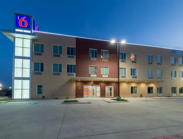 Motel 6 Fort Worth, TX - North - Saginaw hotel detail image 3