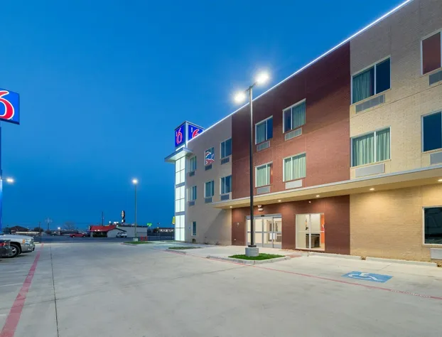 Motel 6 Fort Worth, TX - North - Saginaw hotel detail image 4