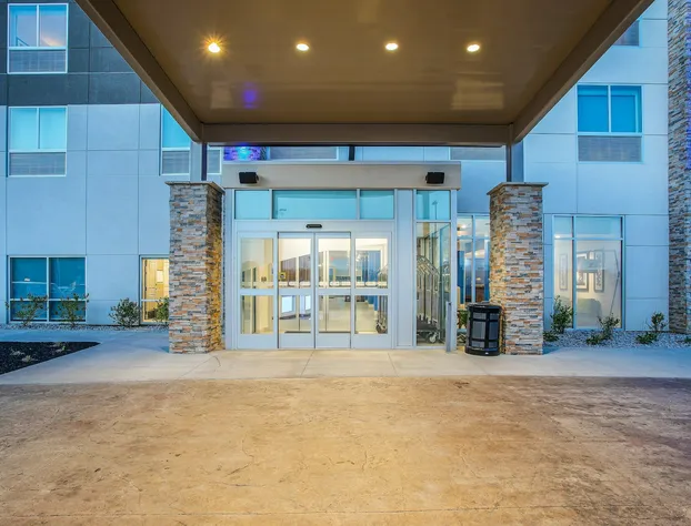 Holiday Inn Express & Suites Lexington W - Versailles by IHG hotel detail image 2