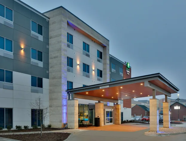 Holiday Inn Express & Suites Plano East - Richardson by IHG hotel detail image 1