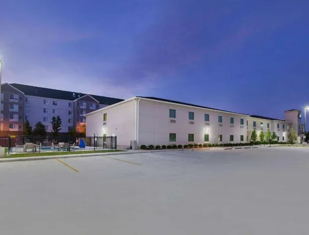 Days Inn by Wyndham Baton Rouge Airport hotel detail image 3