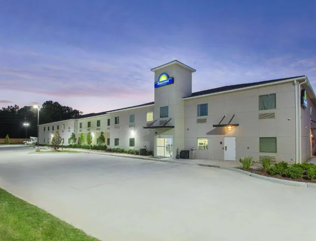 Days Inn by Wyndham Baton Rouge Airport hotel detail image 1