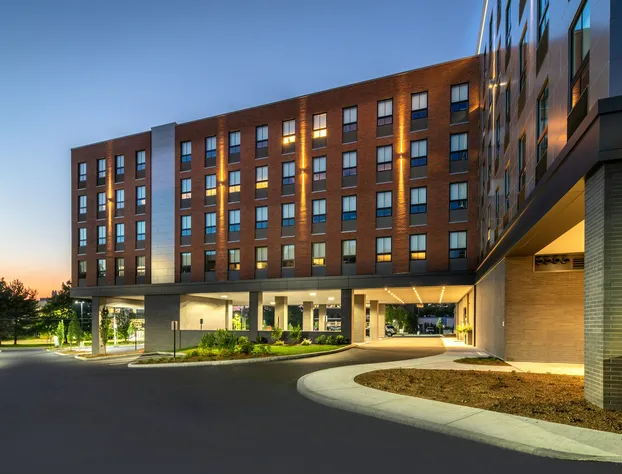 Fairfield Inn & Suites by Marriott Boston Waltham hotel detail image 1