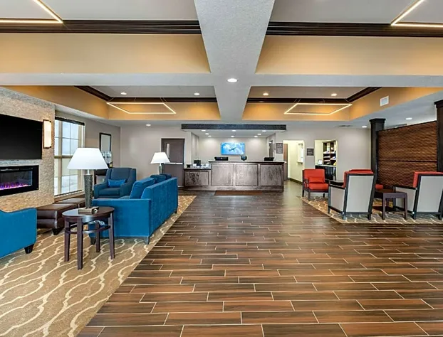 Comfort Inn & Suites Cedar Rapids CID Eastern Iowa Airport hotel detail image 4