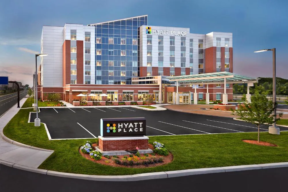 Hyatt Place Warwick / Providence Airport hotel hero
