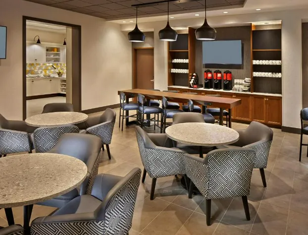 Hyatt Place Warwick / Providence Airport hotel detail image 2