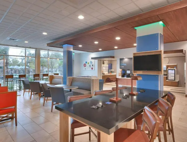 Holiday Inn Express & Suites Gainesville I-75 by IHG hotel detail image 1