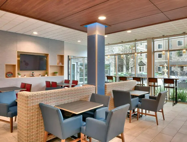 Holiday Inn Express & Suites Gainesville I-75 by IHG hotel detail image 2