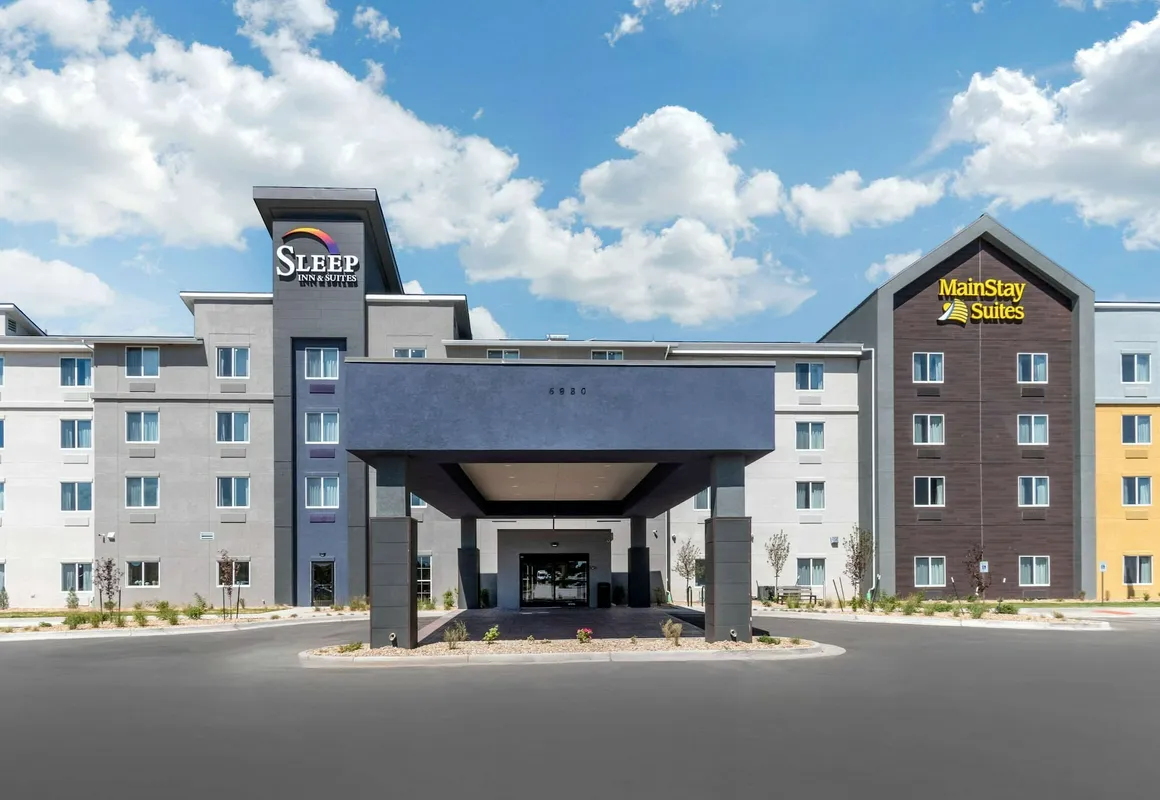 Sleep Inn & Suites Denver International Airport hotel hero