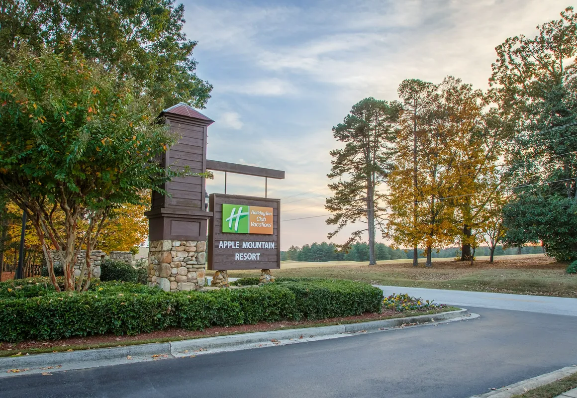 Holiday Inn Club Vacations Apple Mountain Resort at Clarkesville by IHG hotel hero