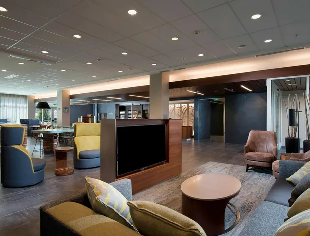 Courtyard by Marriott Atlanta Alpharetta/Avalon Area hotel detail image 4