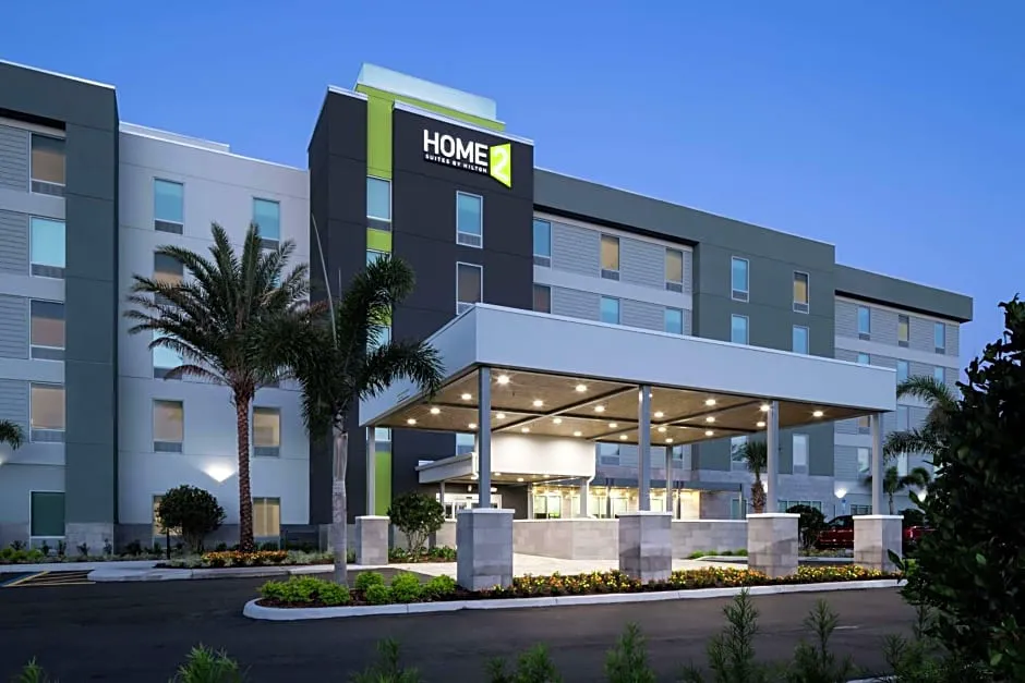 Home2 Suites by Hilton Orlando Airport hotel hero