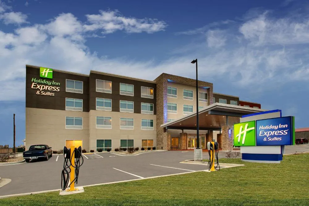 Holiday Inn Express & Suites Mt Sterling North by IHG hotel hero