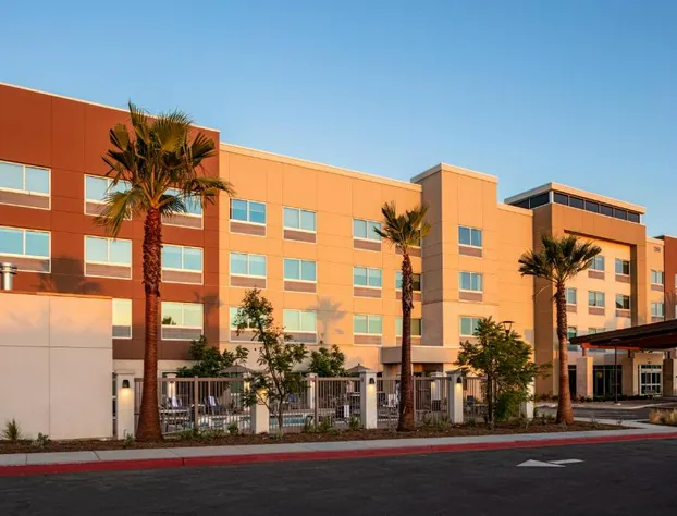 Holiday Inn Express & Suites Moreno Valley - Riverside by IHG hotel detail image 2