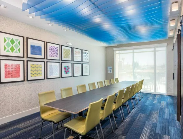 Holiday Inn Express & Suites Moreno Valley - Riverside by IHG hotel detail image 4