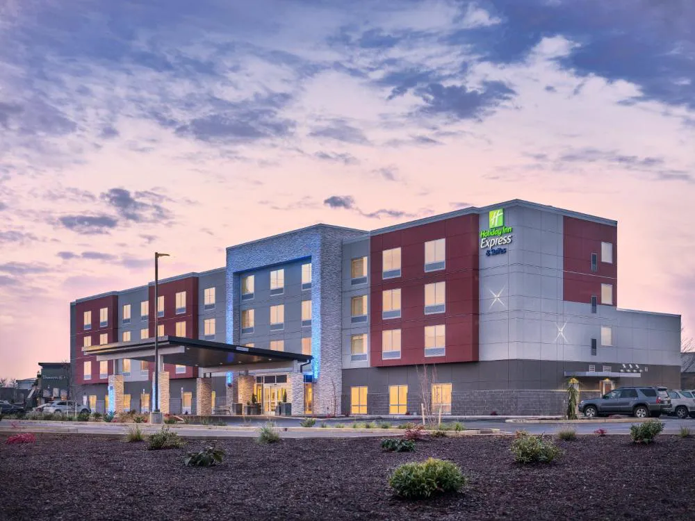 Holiday Inn Express & Suites Salem North - Keizer by IHG hotel hero