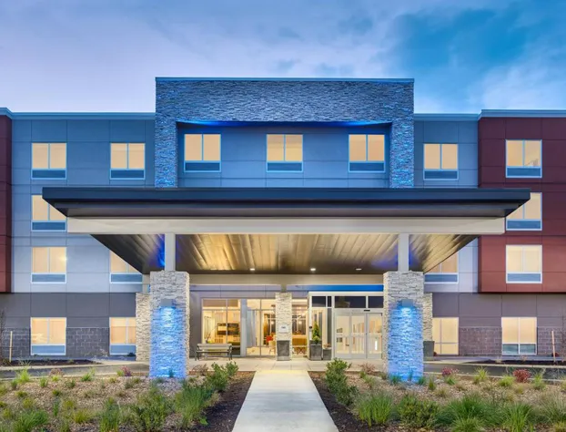 Holiday Inn Express & Suites Salem North - Keizer by IHG hotel detail image 2