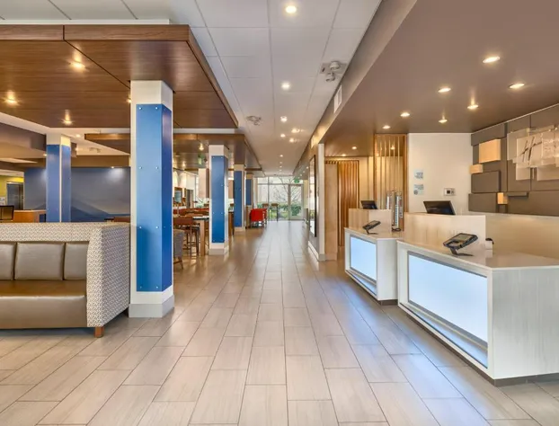 Holiday Inn Express & Suites Salem North - Keizer by IHG hotel detail image 4