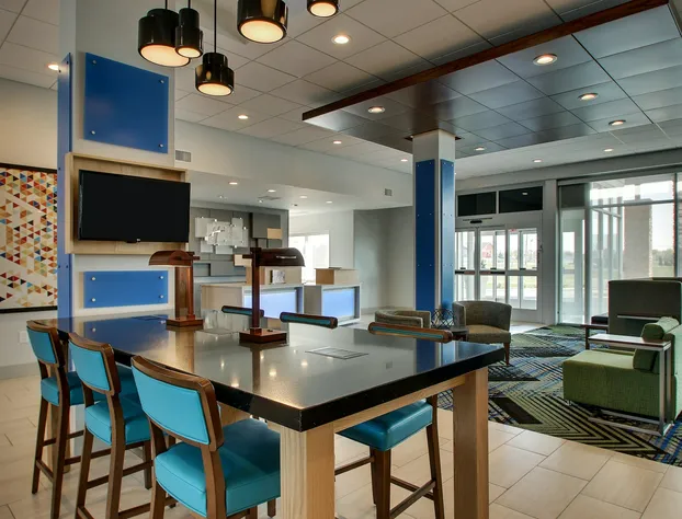 Holiday Inn Express & Suites Findlay North by IHG hotel detail image 3