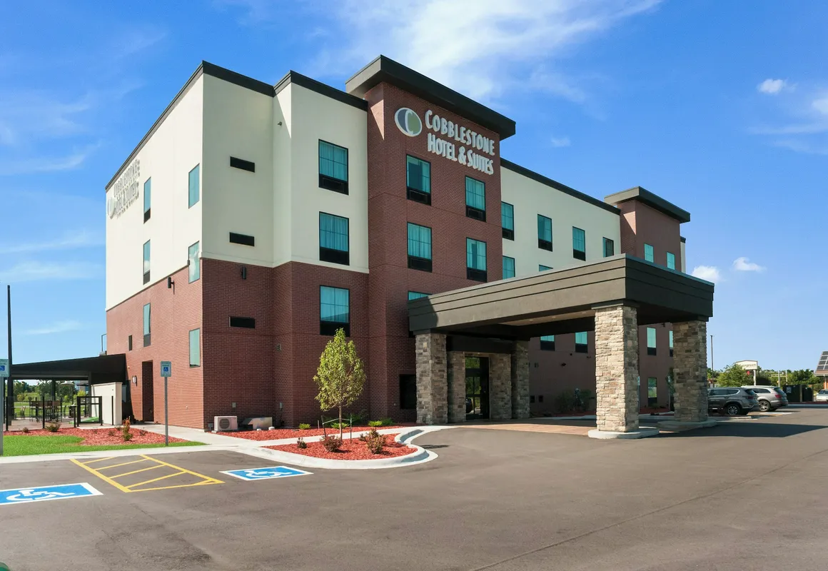 Cobblestone Hotel & Suites - Appleton International Airport hotel hero