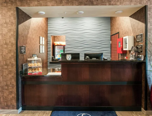 Cobblestone Hotel & Suites - Appleton International Airport hotel detail image 3