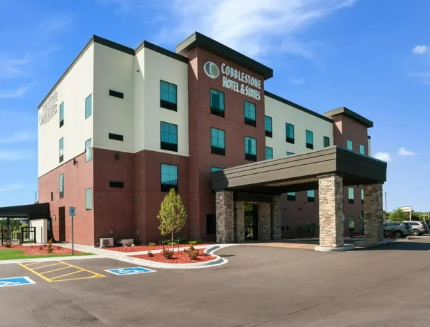Cobblestone Hotel & Suites - Appleton International Airport hotel detail image 1